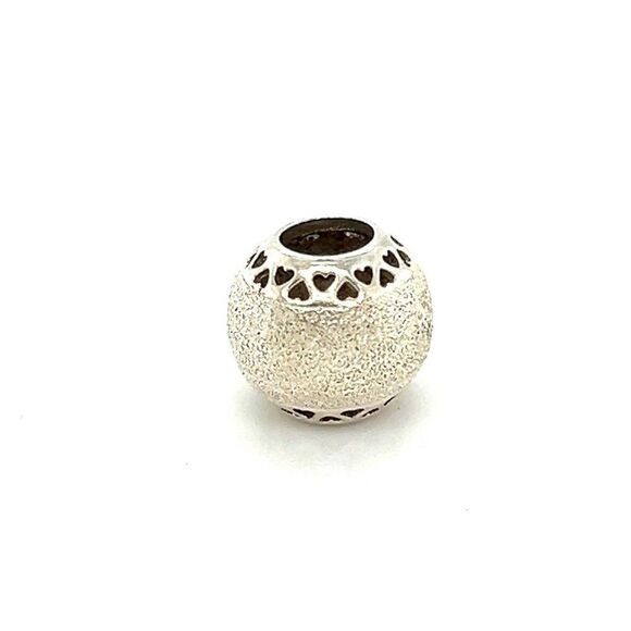 Pandora Cut Out Side Hearts Round Charm - Picture 1 of 3